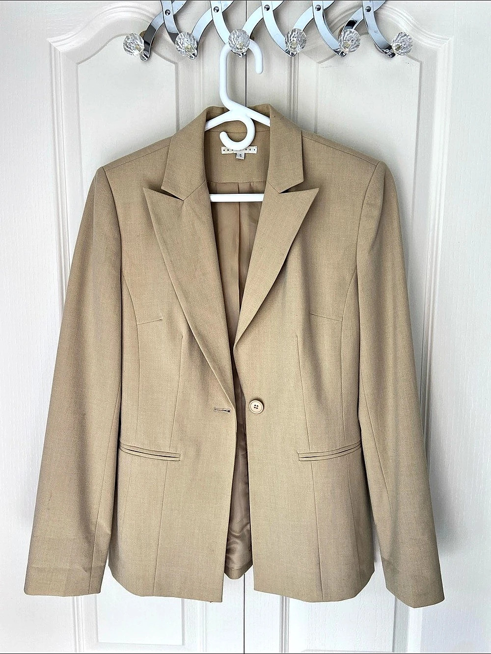 Eddie Bauer Style Women's Tailored Blazer in Beige Brown